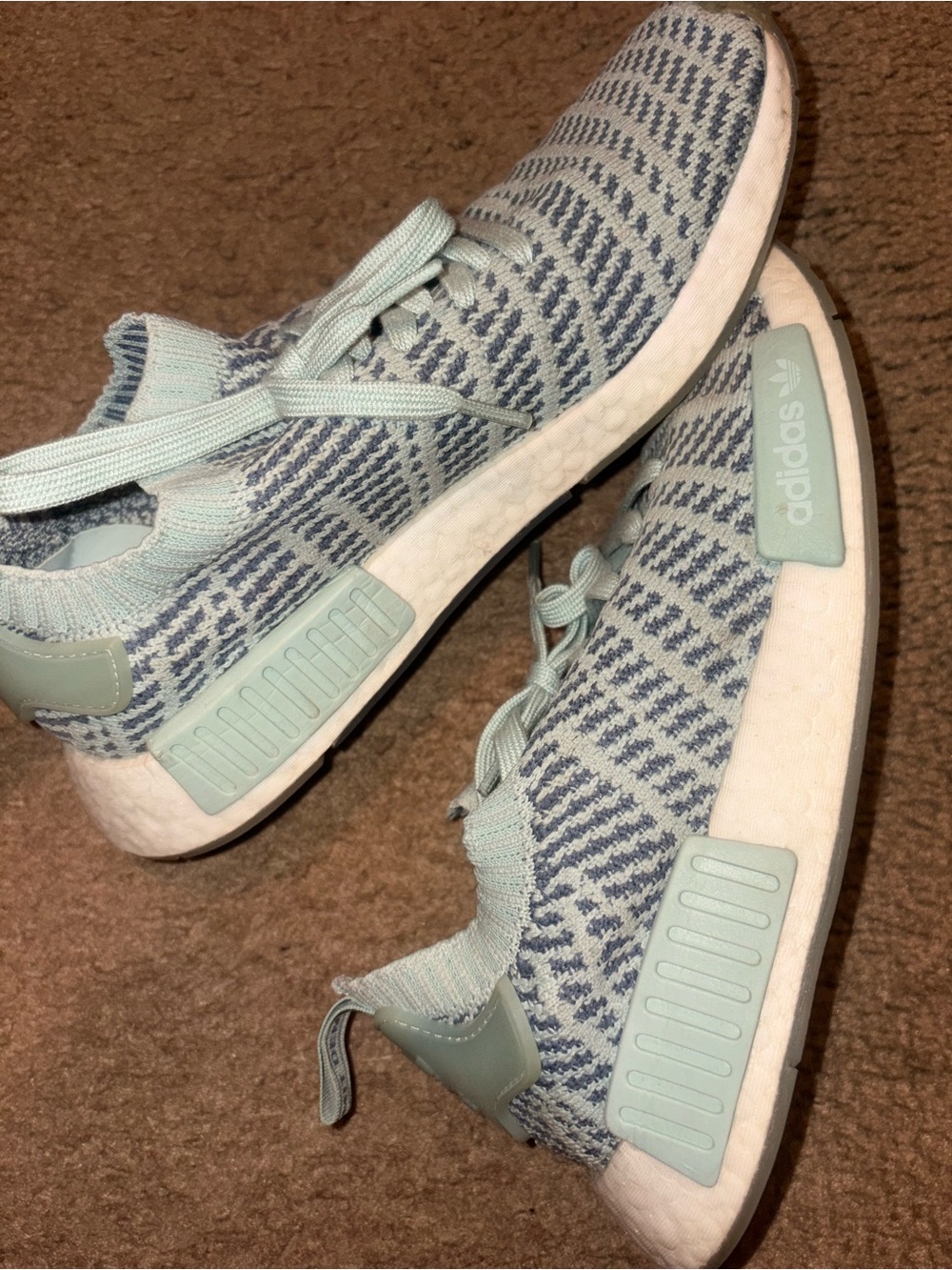 Adidas Sneakers